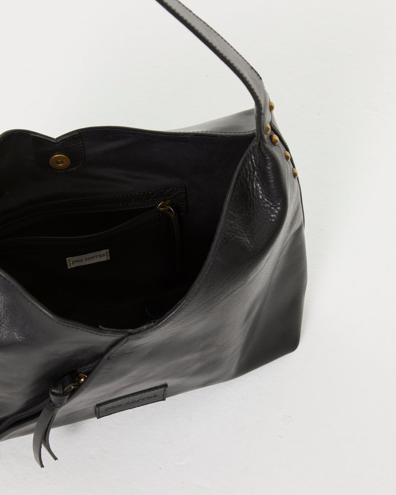 Bolso grande de piel de mujer con bolsillo exterior