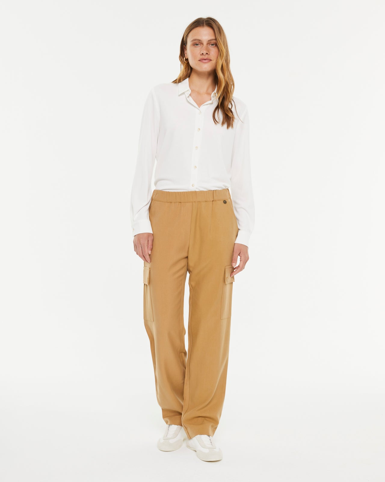 Chemise femme en maille unie à manches longues et col chemise