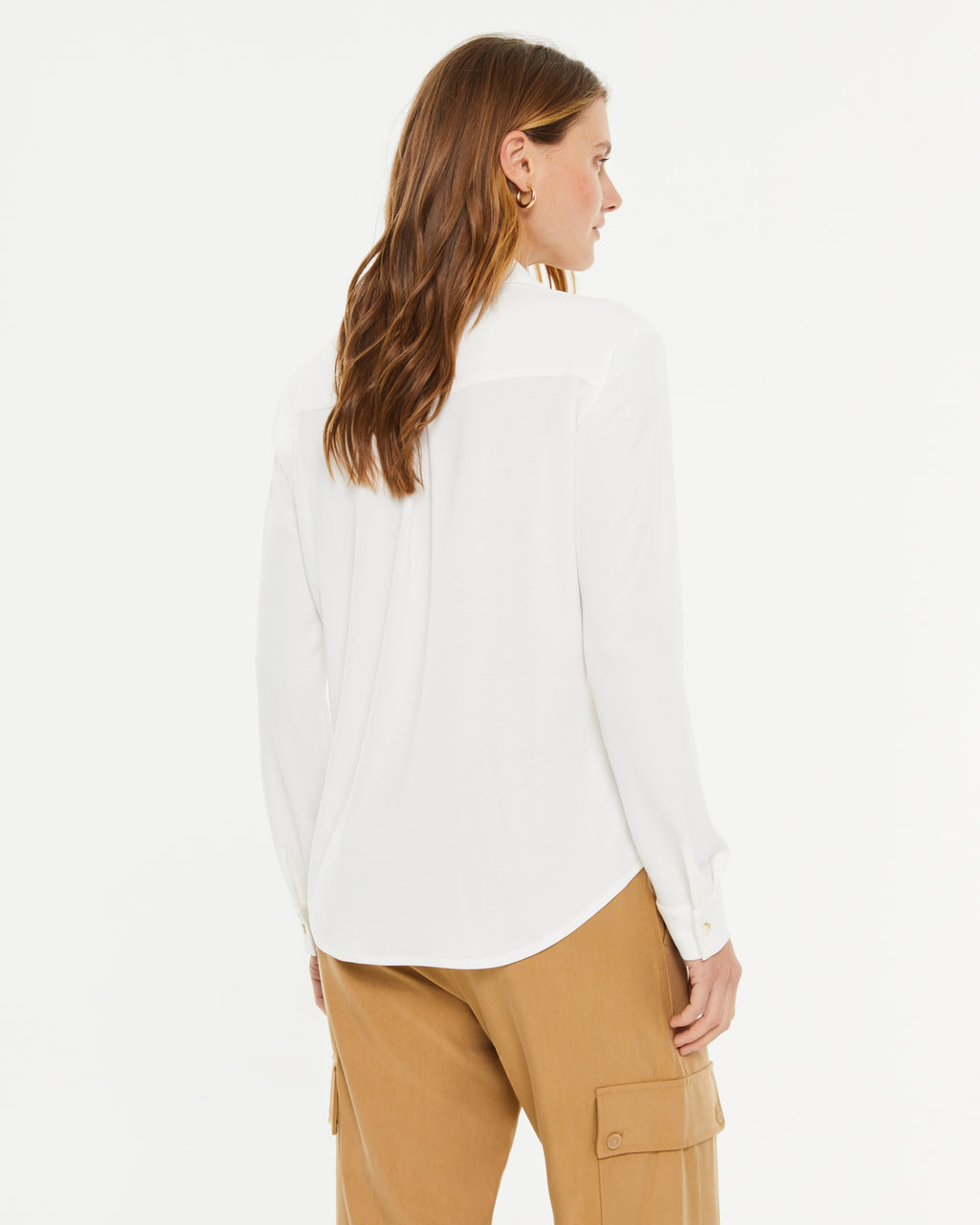 Camisa de mujer en punto liso cuello camisero manga larga