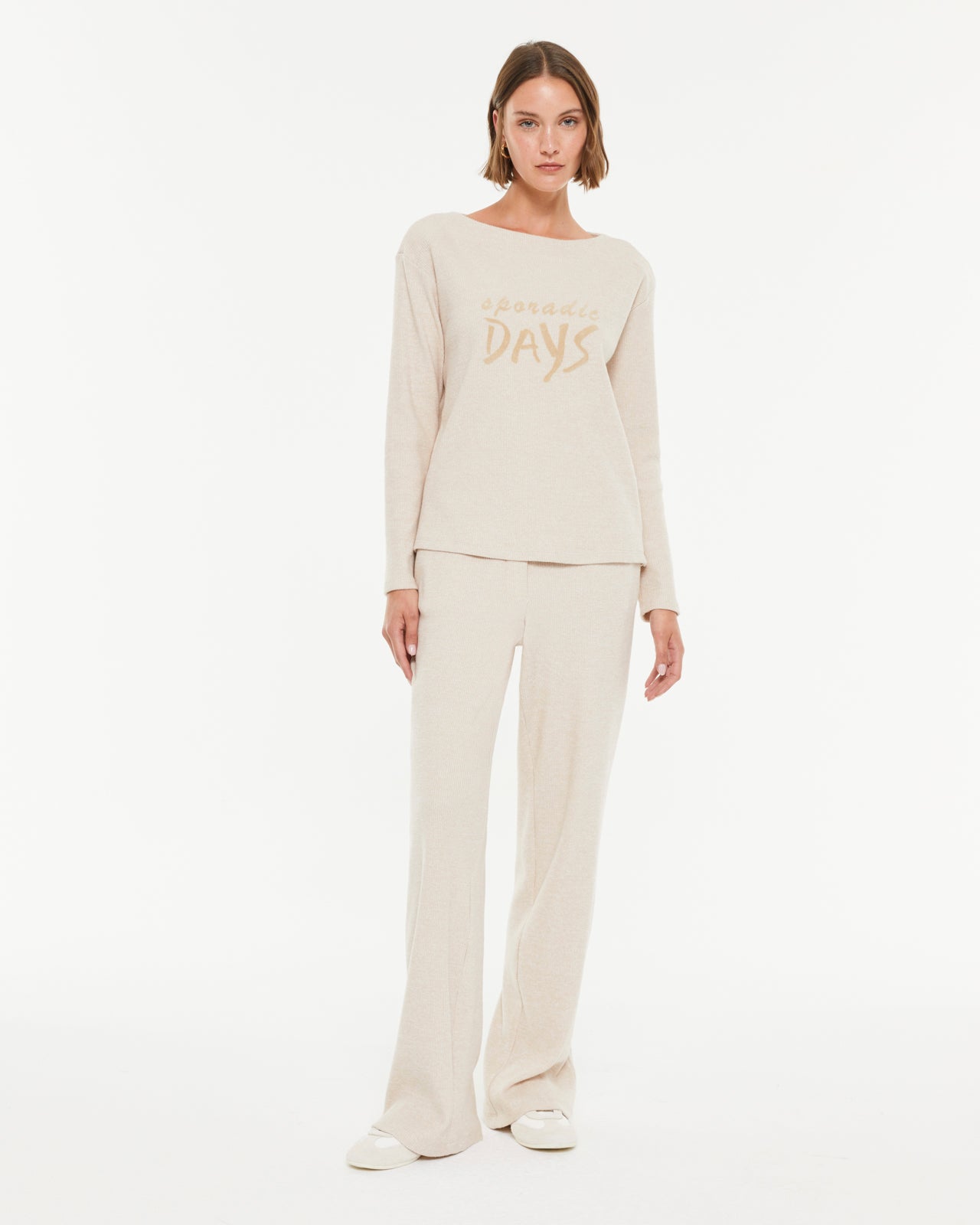 Pantalon droit pour femme en maille côtelée et taille élastique