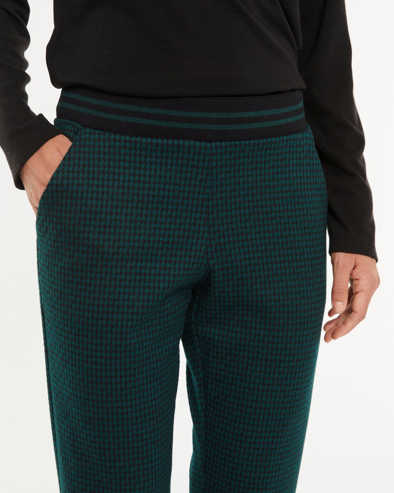 Pantalón recto en punto fantasía cuadros cintura elástica