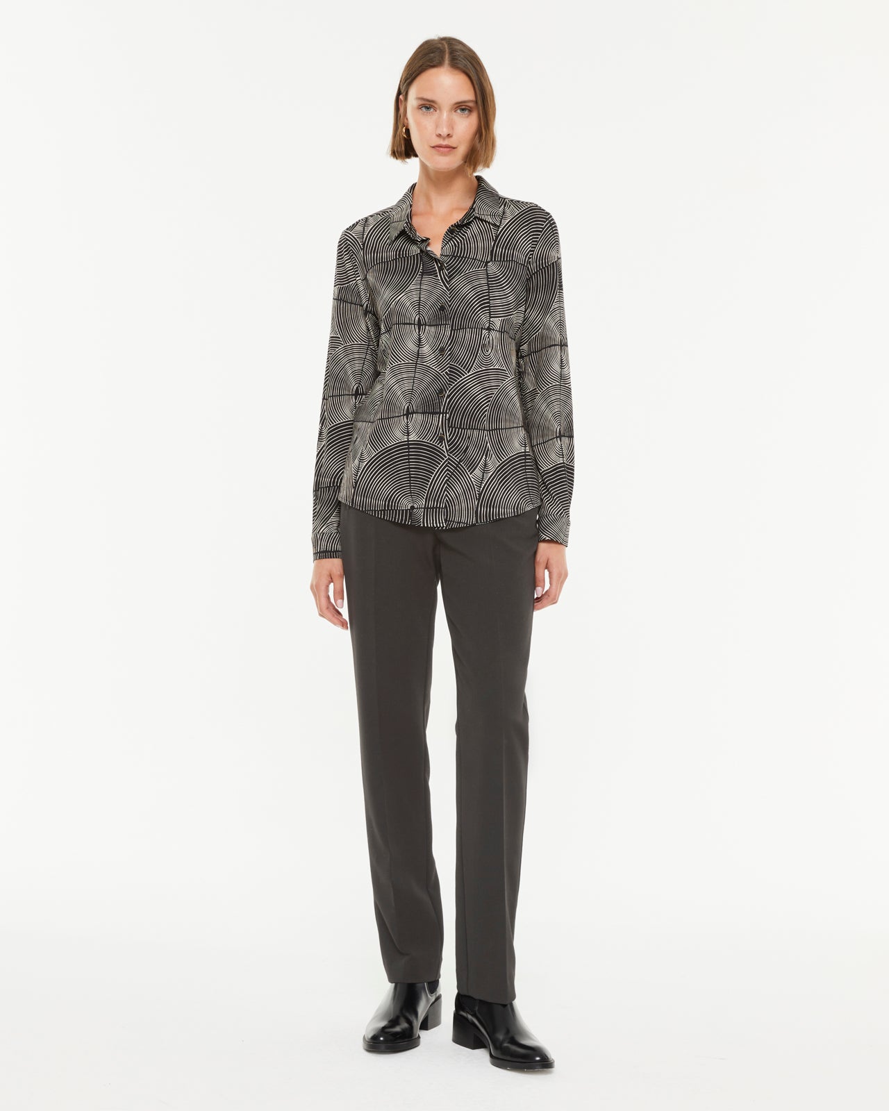 Pantalon droit pour femme avec poches zippées