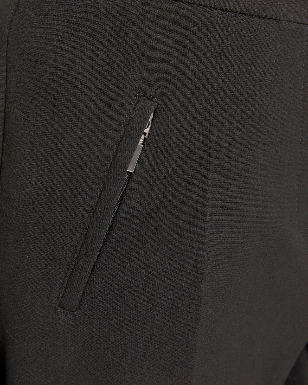 Pantalon droit pour femme avec poches zippées