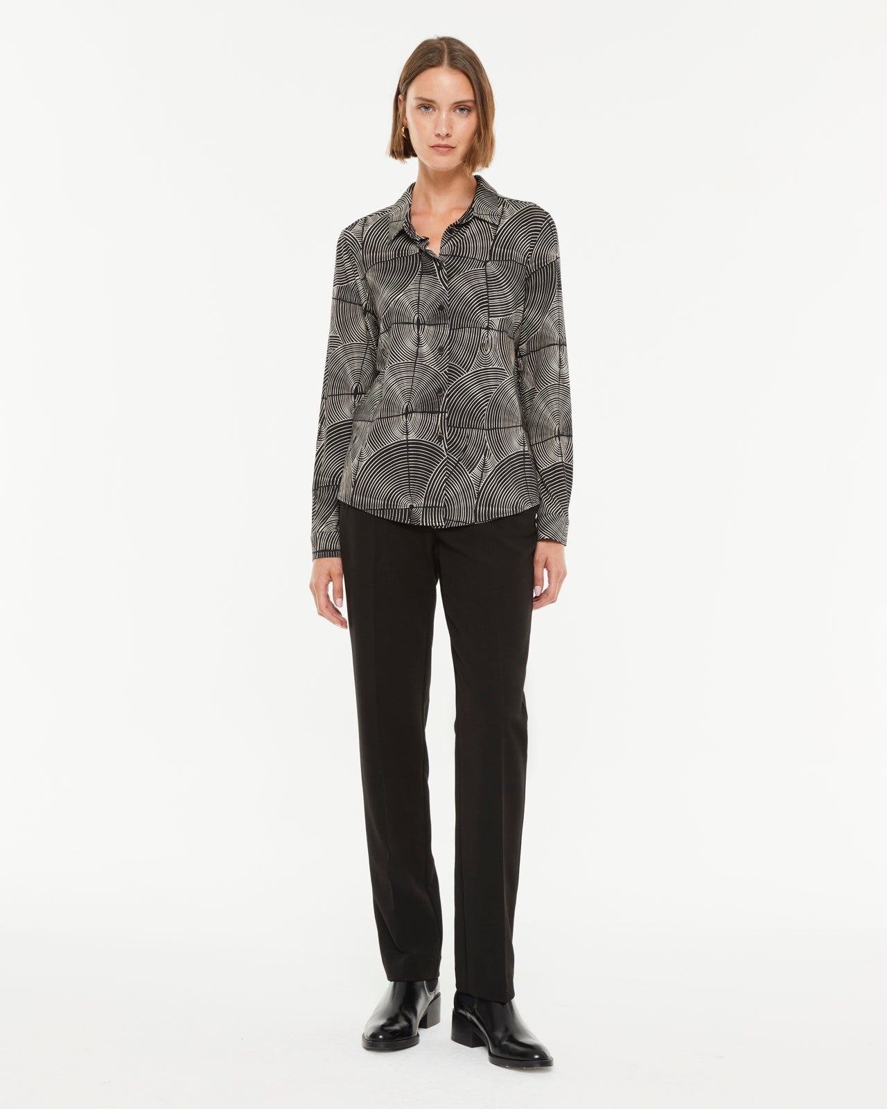 Pantalon droit pour femme avec poches zippées