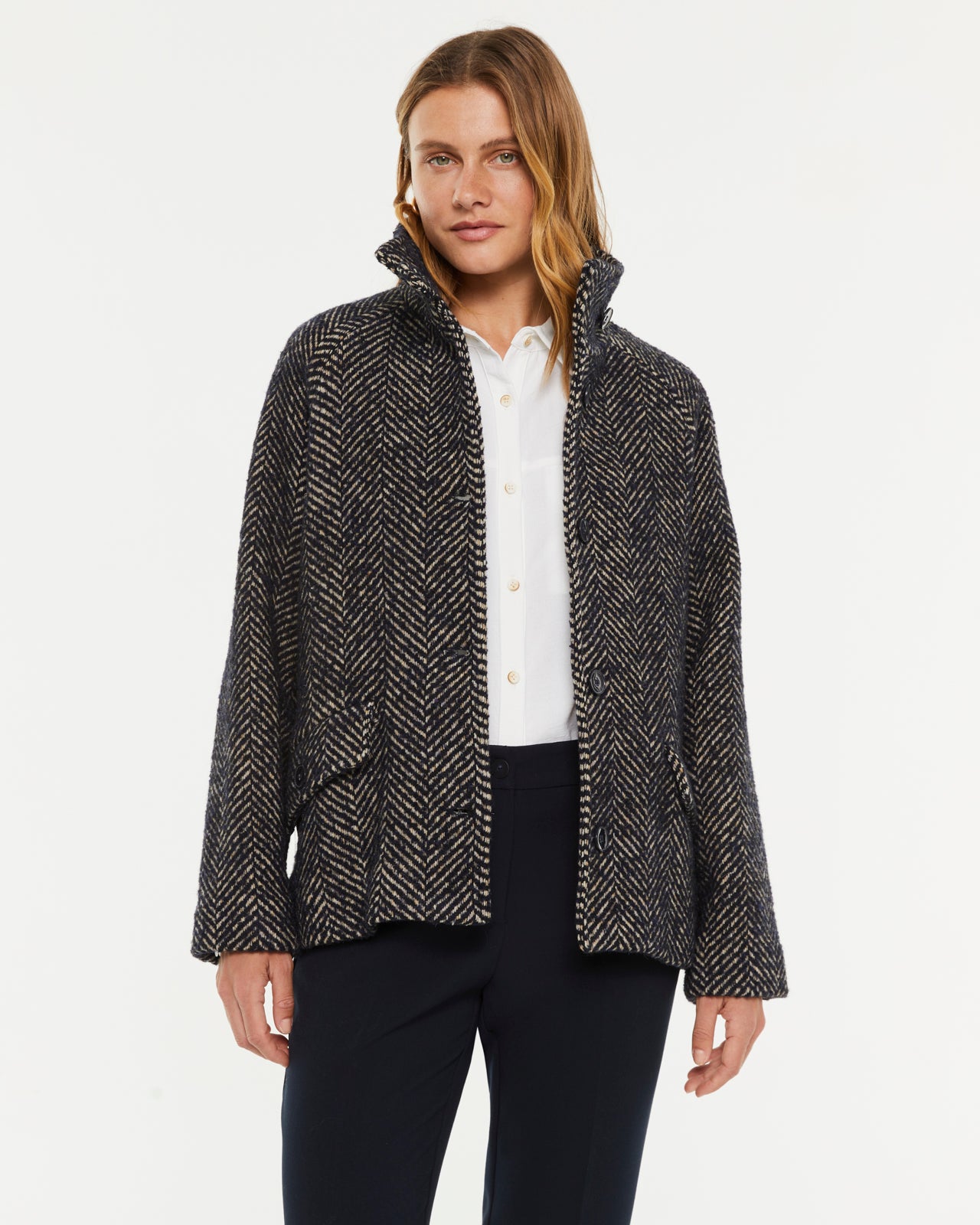 Abrigo de mujer estampado espiga cuello alto