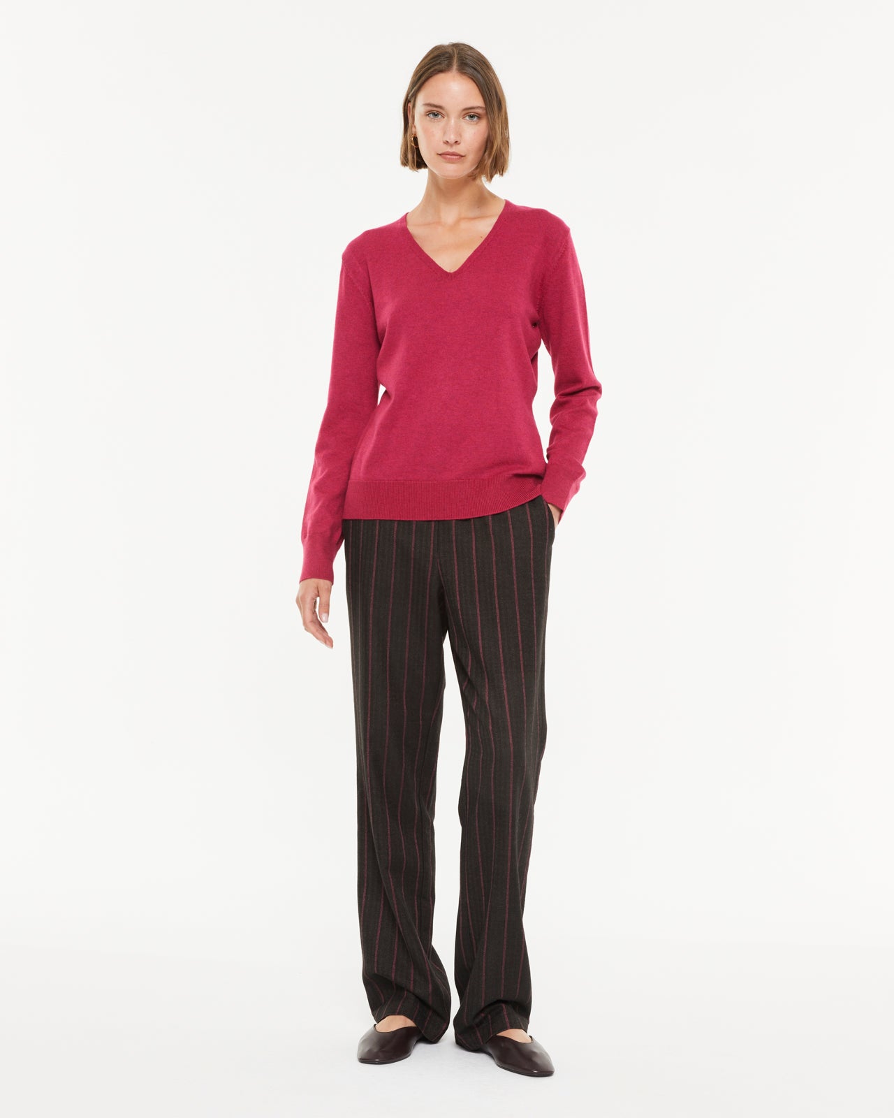Pull basique à manches longues et col en V pour femme