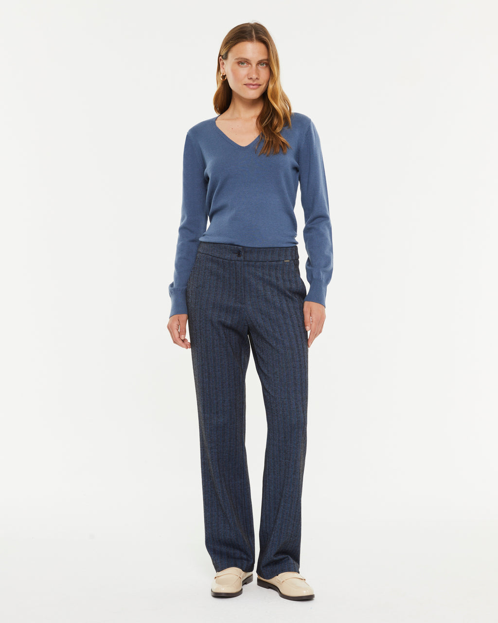Pull basique à manches longues et col en V pour femme