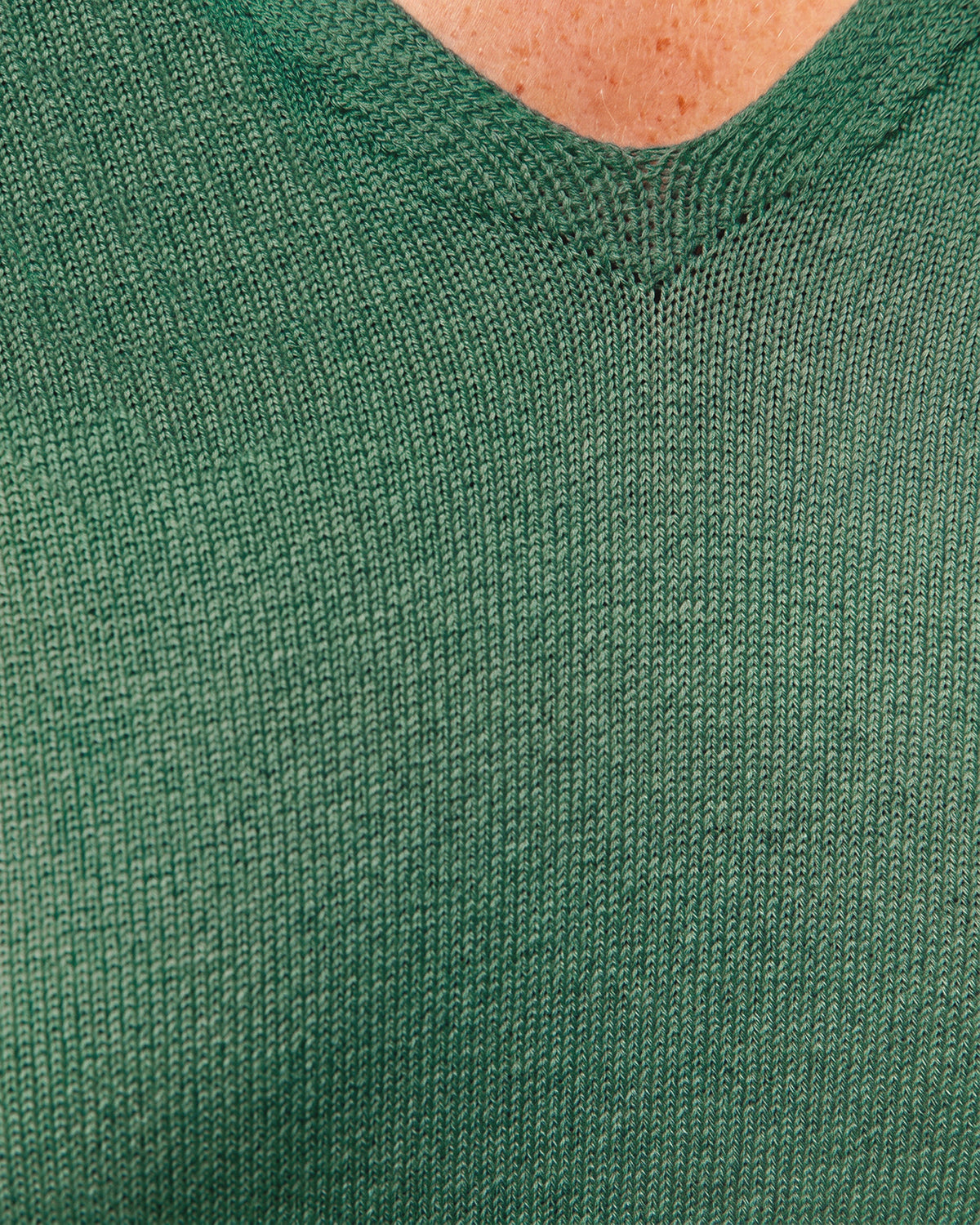Jersey de mujer punto fino cuello pico