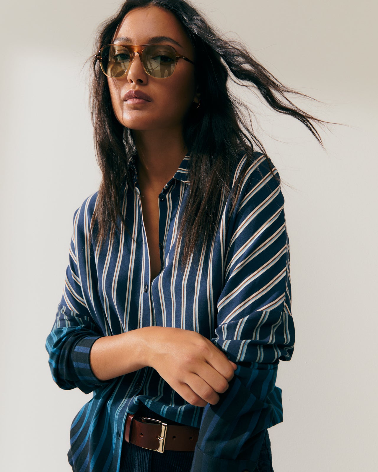 Women's striped print shirt with shirt collar