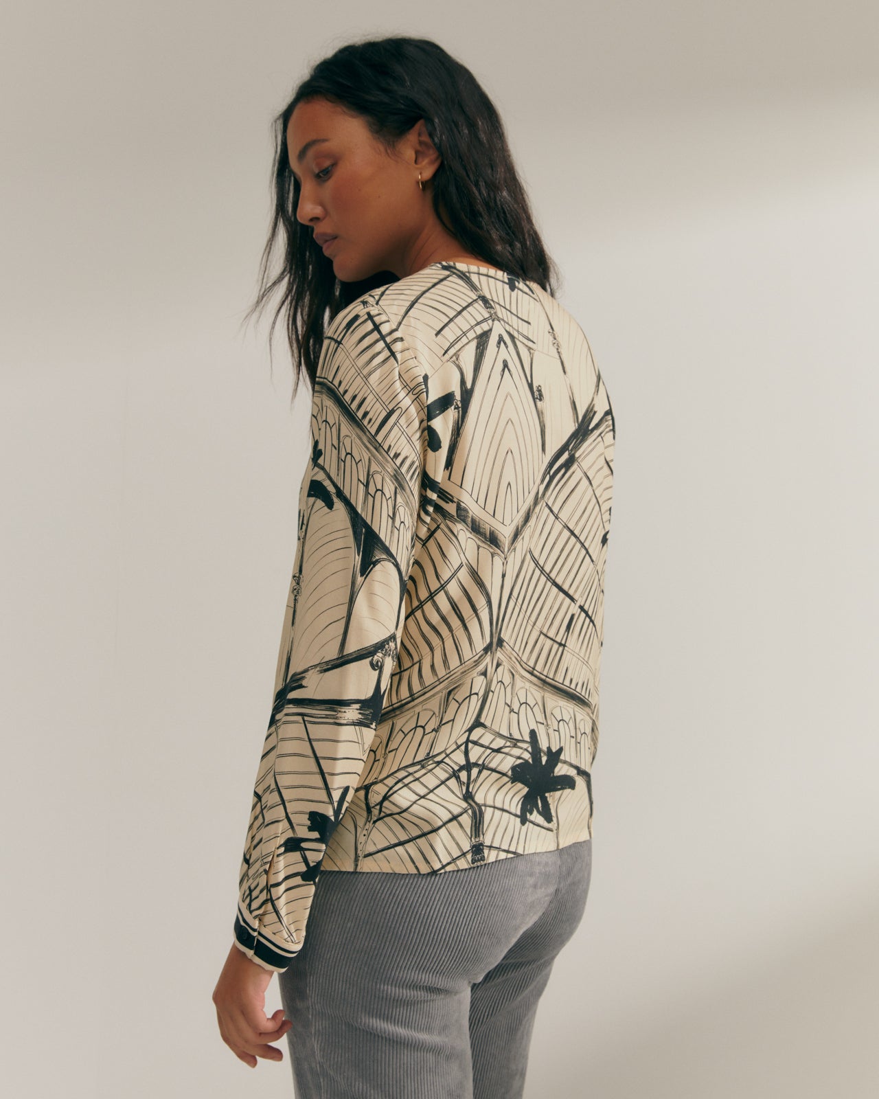 Women's printed V-neck long-sleeved blouse