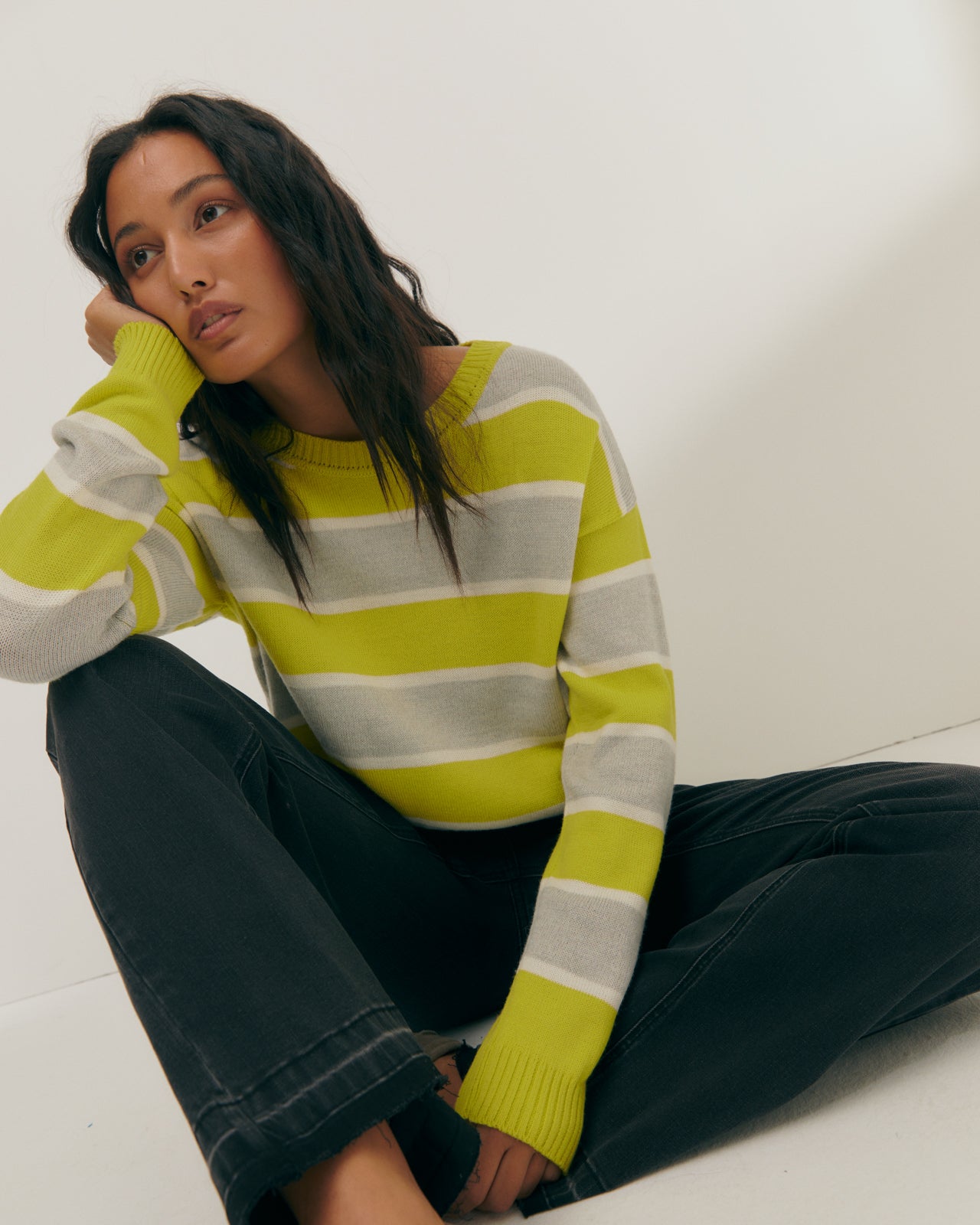 Women's striped print round neck sweater