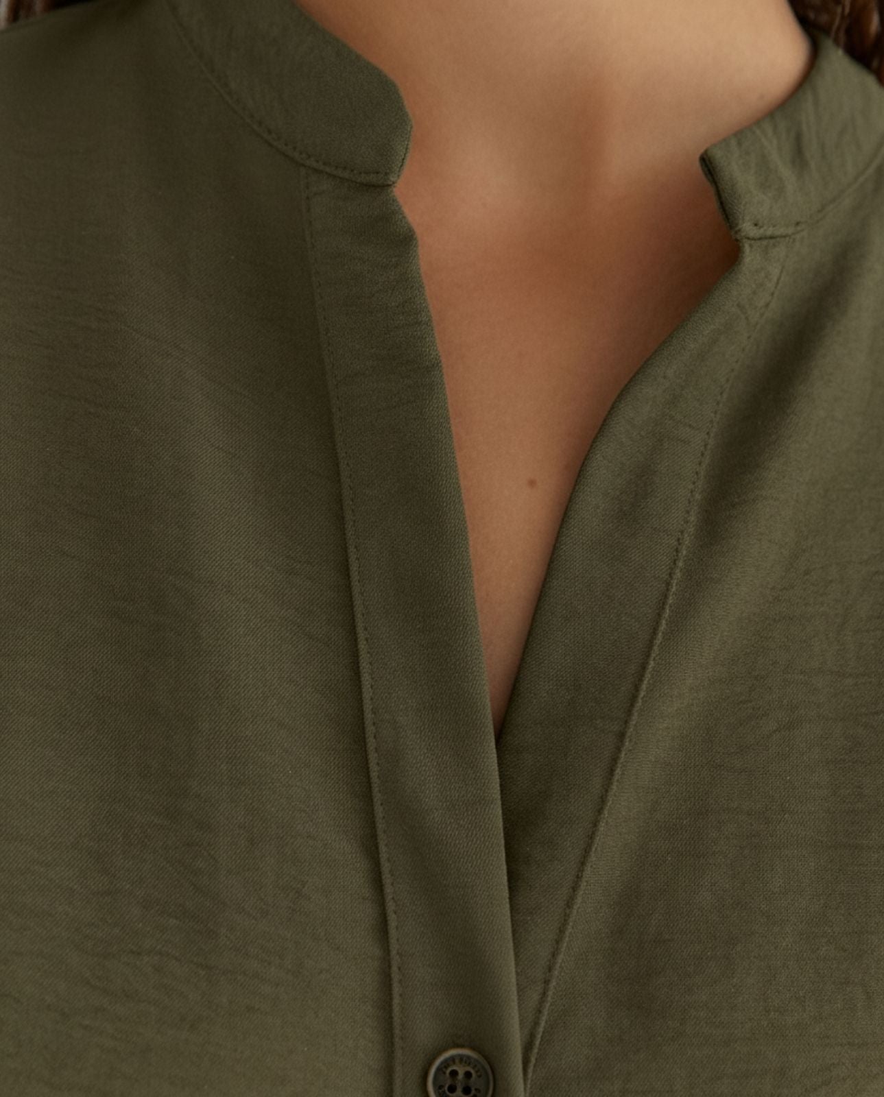 Camisa de mujer cuello mao manga corta