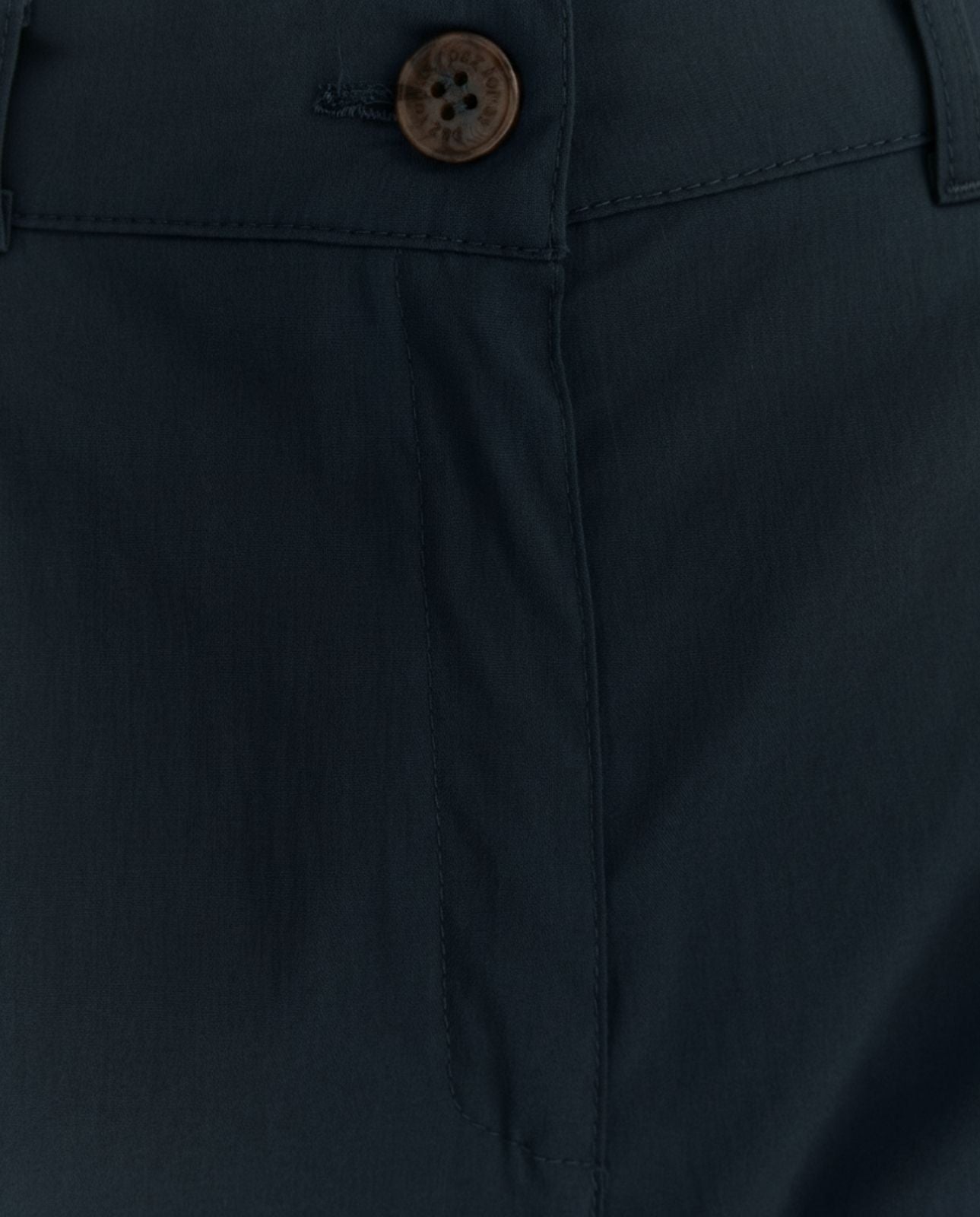 Bermuda de mujer con pinzas