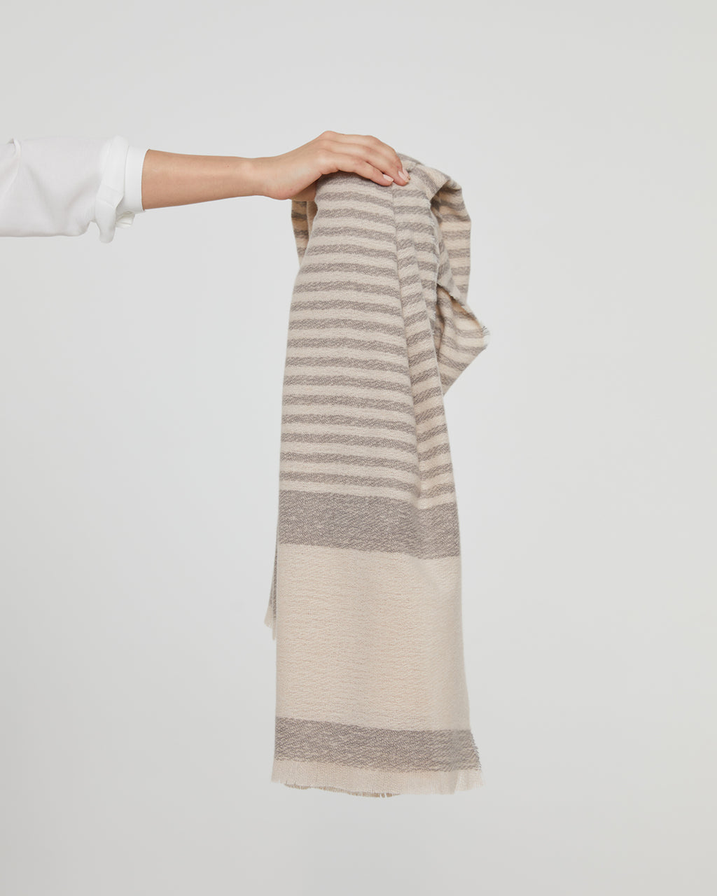 Women's striped scarf in grey tones with short fringes