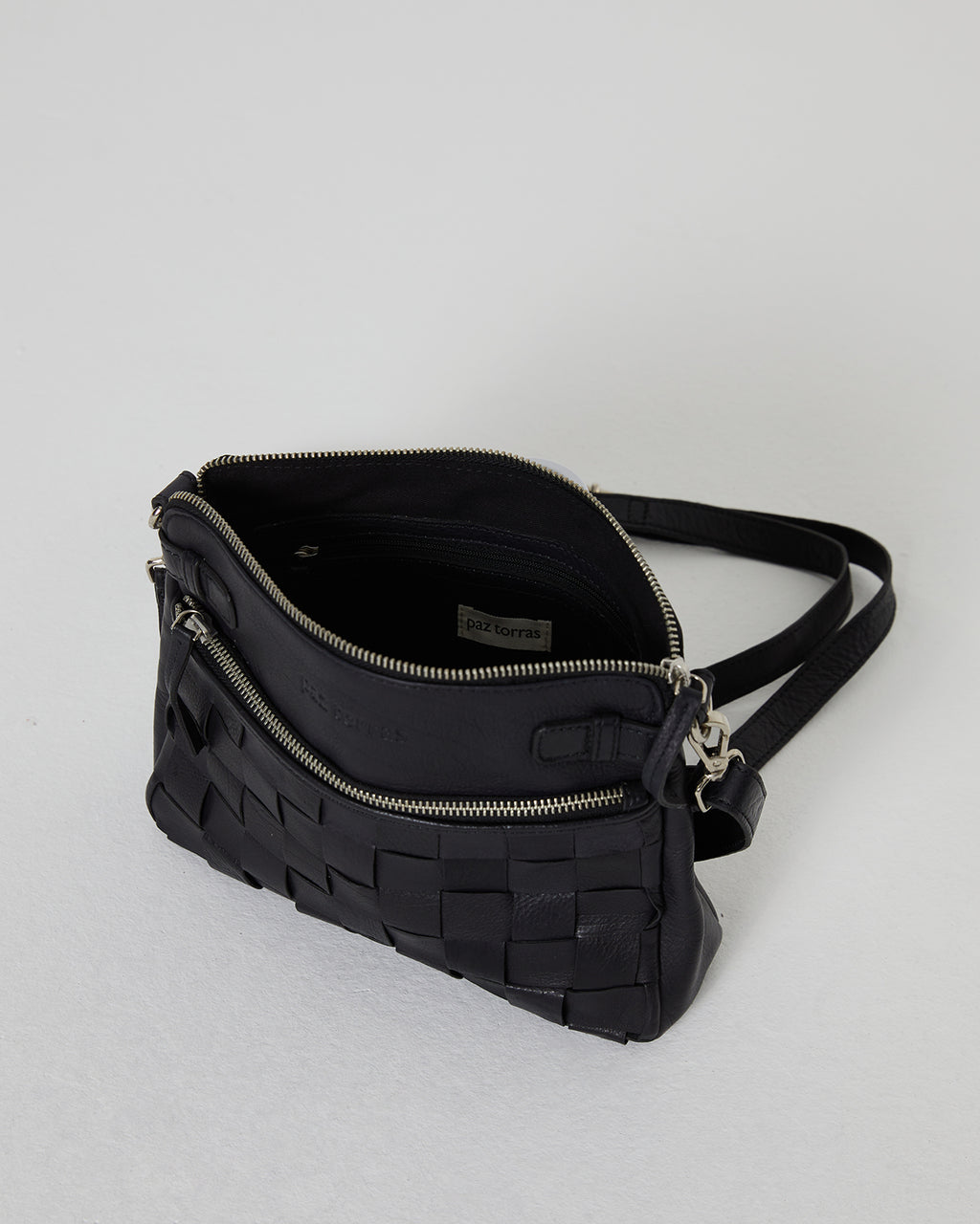 Bolso de piel trenzada de mujer