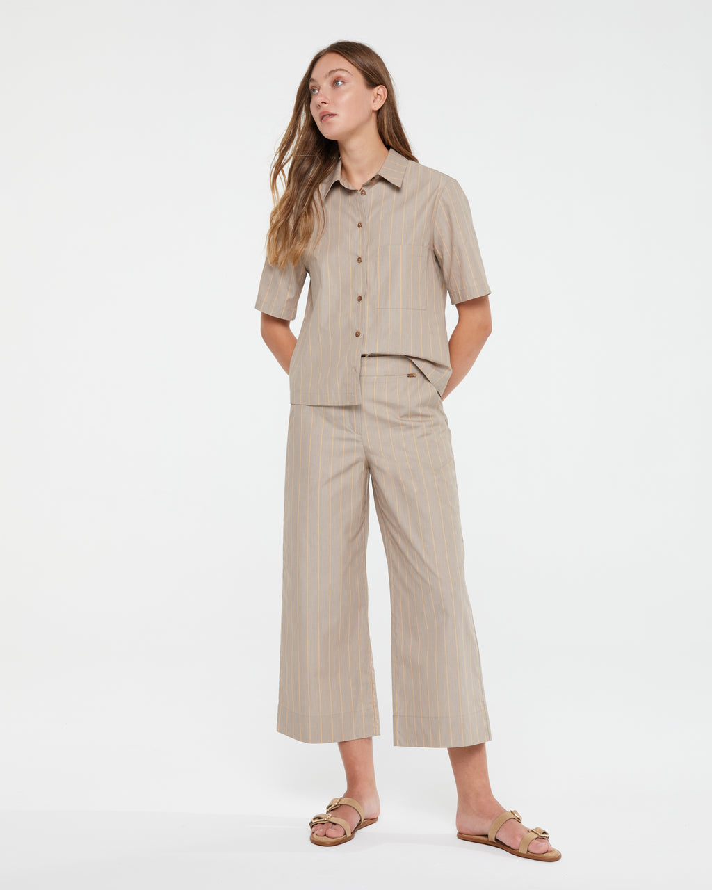 Women's wide striped trousers with elastic at the back