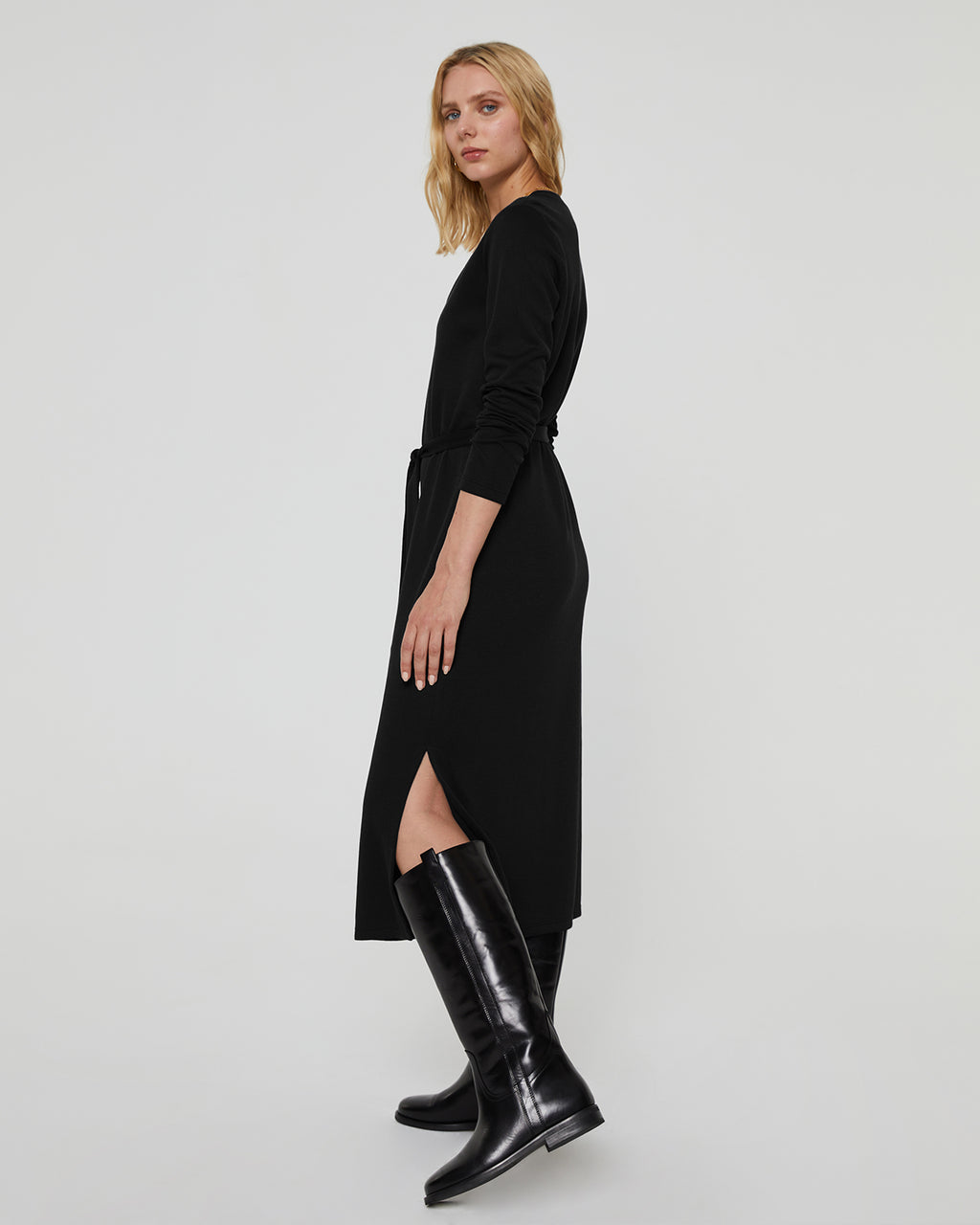 Long-sleeved knitted dress with a V-neckline