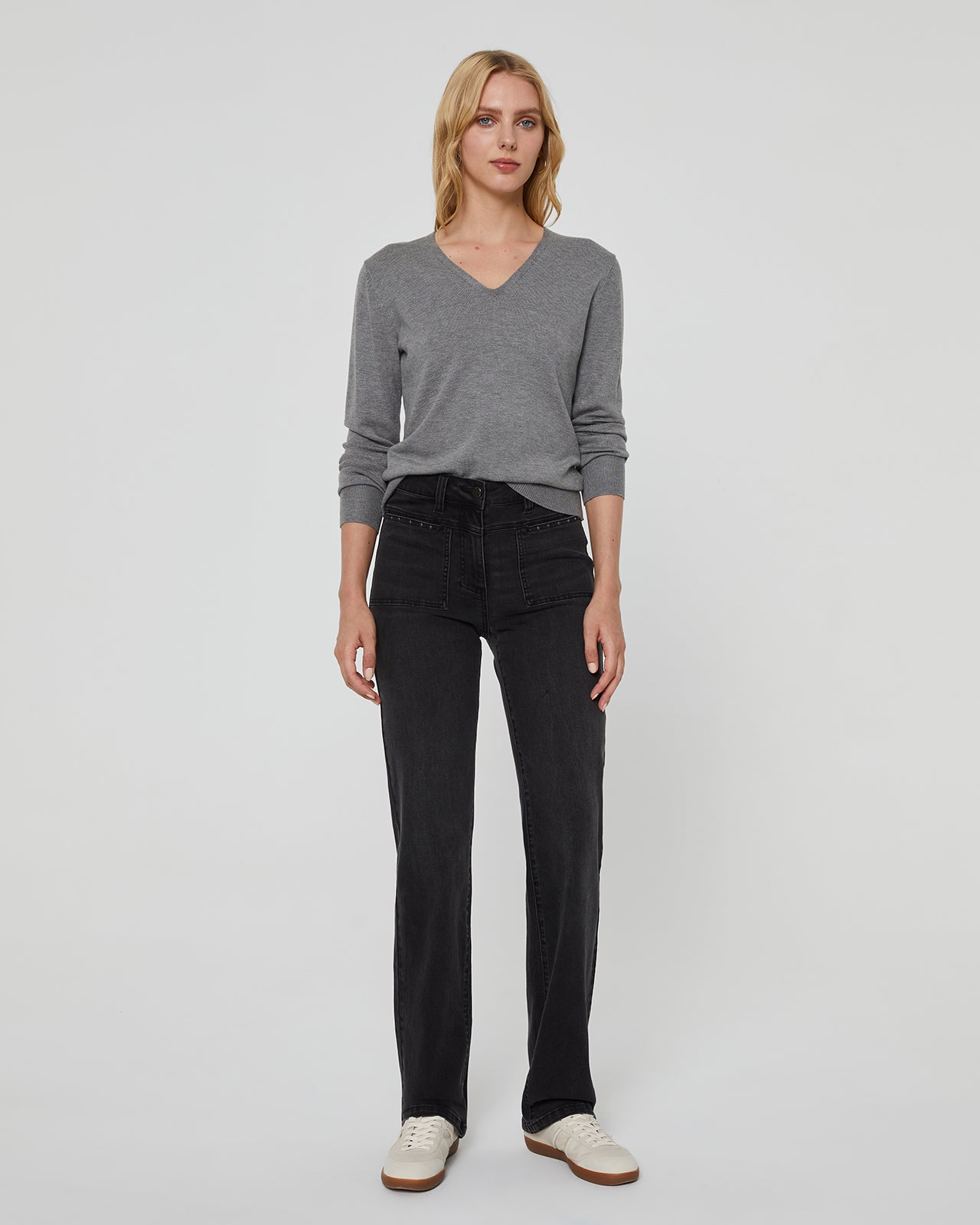 Women's wide-leg mid-rise jeans with metallic details