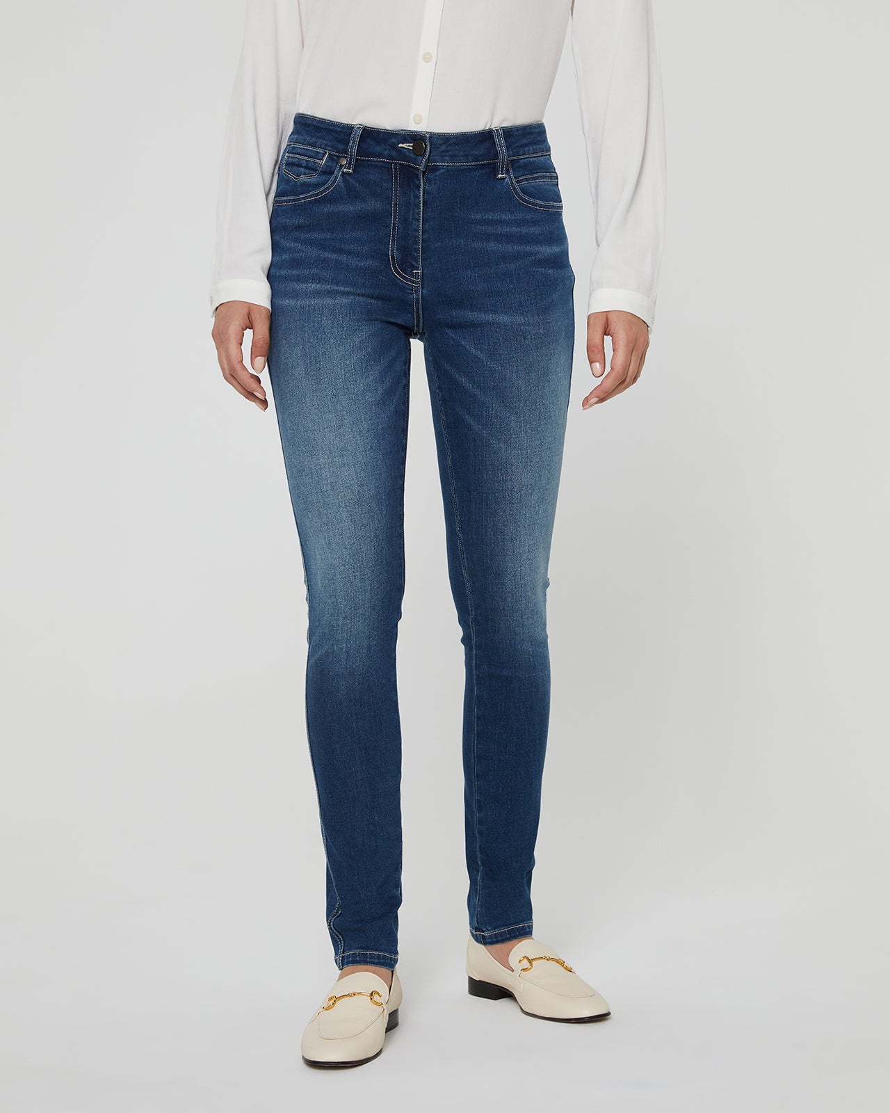 Women's mid-rise skinny jeans