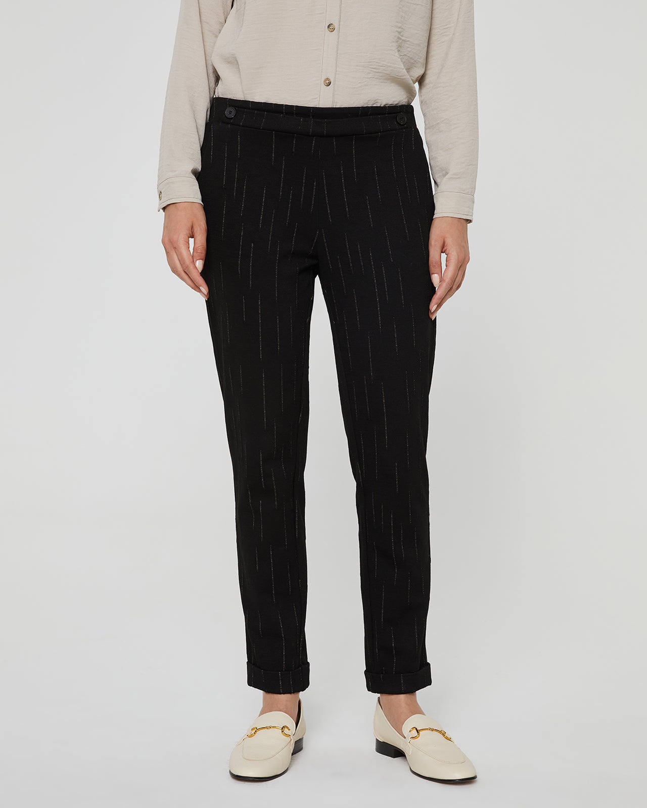 Women's knitted trousers with turn-up hem