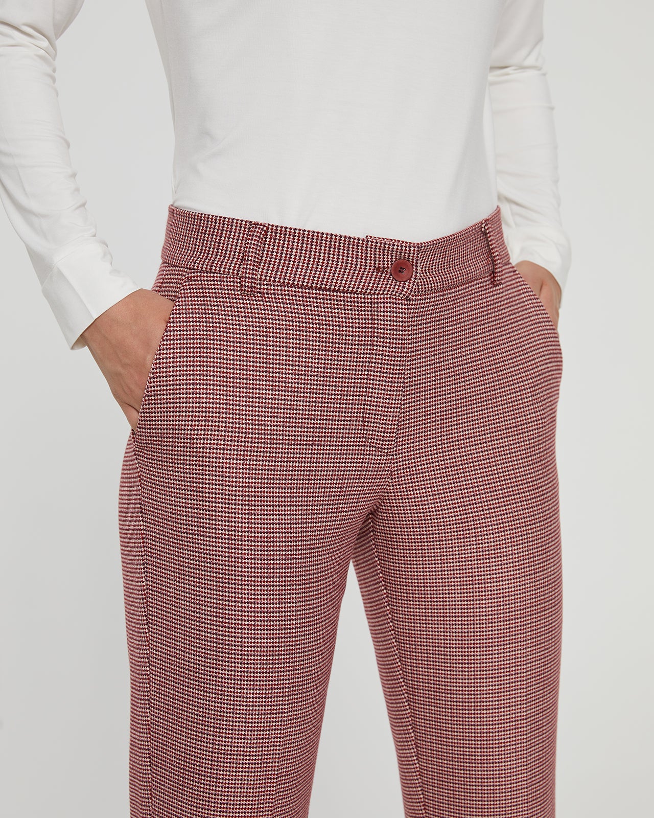 Women's straight-leg checked trousers with French pockets