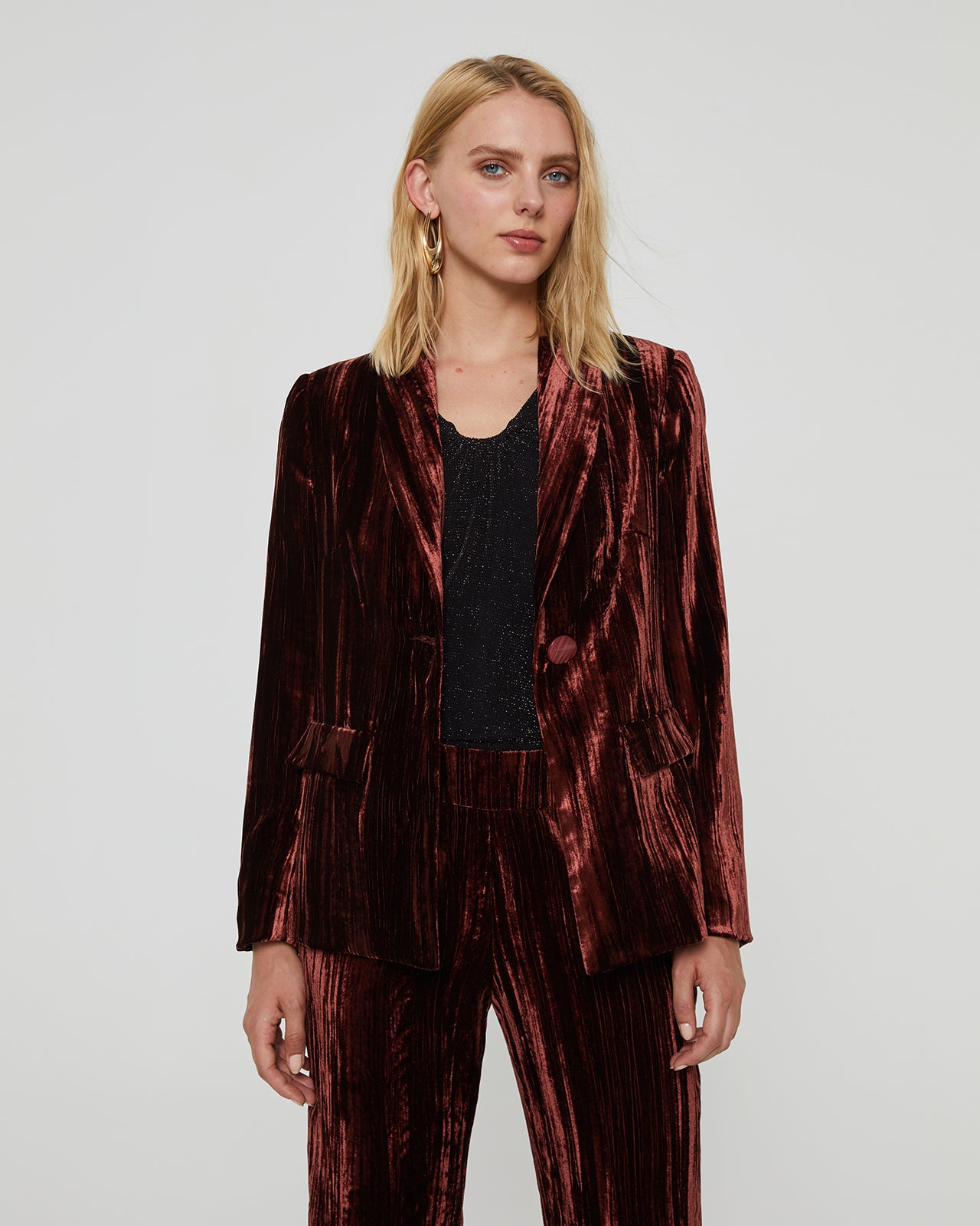 Women's straight velvet blazer with tuxedo-style lapel