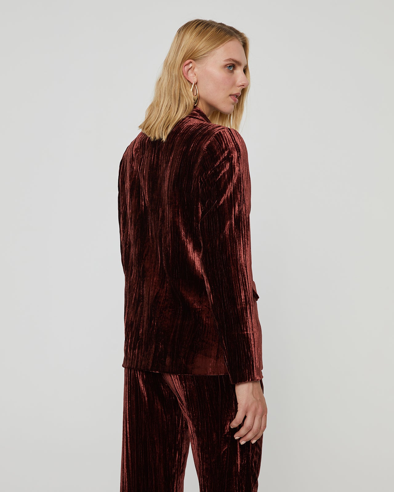 Women's straight velvet blazer with tuxedo-style lapel