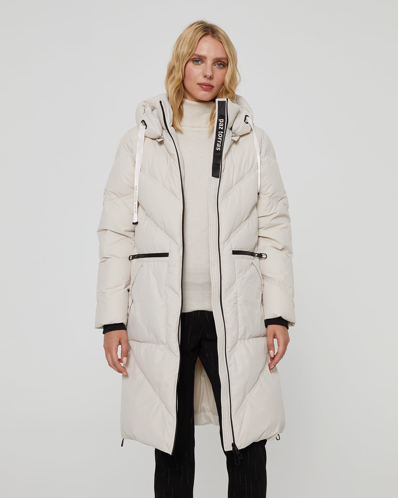 Women's long down jacket with large pockets and detachable hood