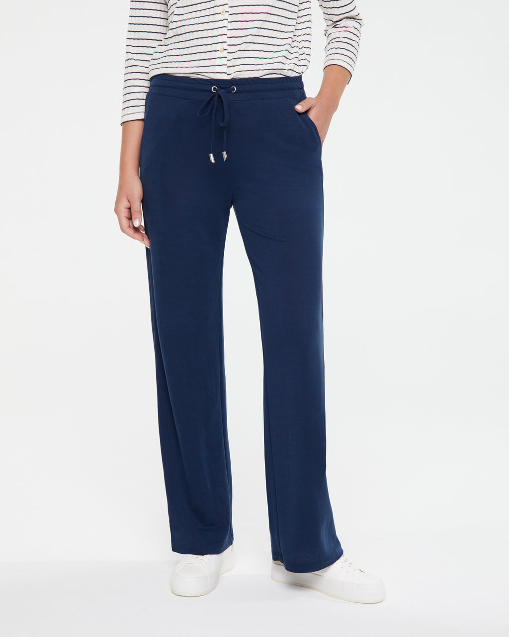 Women's straight knit trousers with pockets and elastic waist