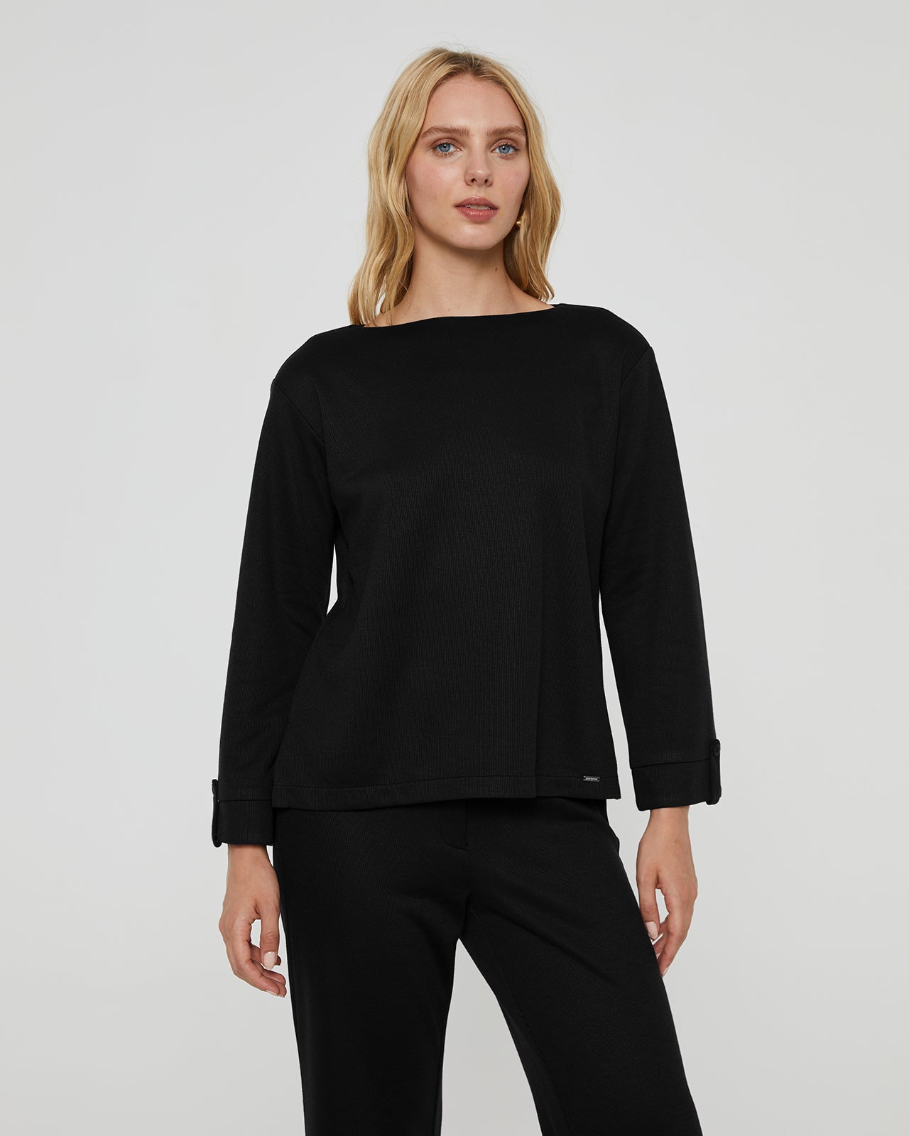 Basic women's long-sleeved boat-neck sweater