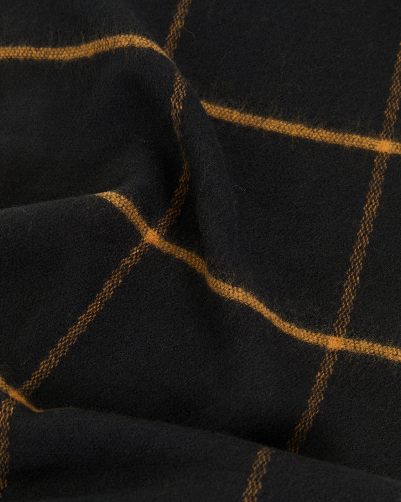 Women's two-tone plaid print scarf with fringes