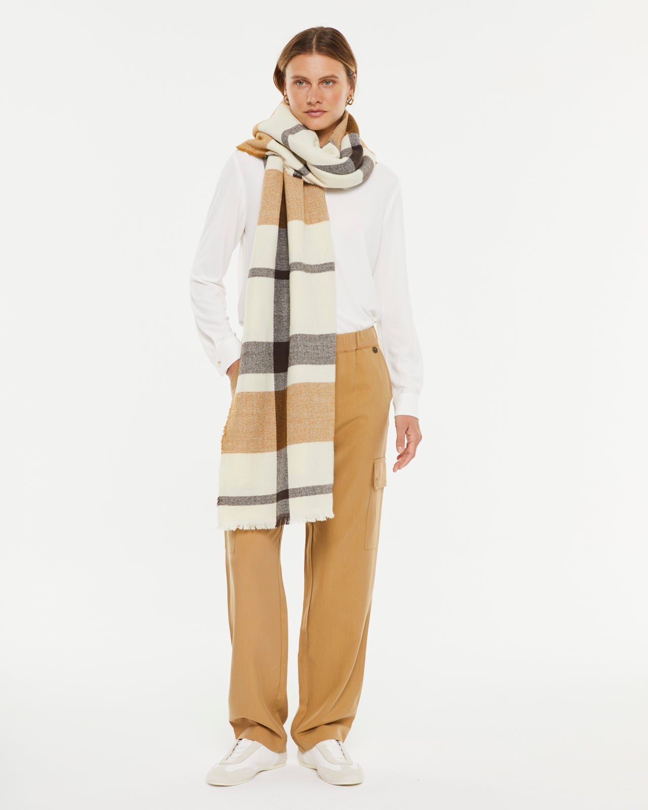 Women's checkered print scarf