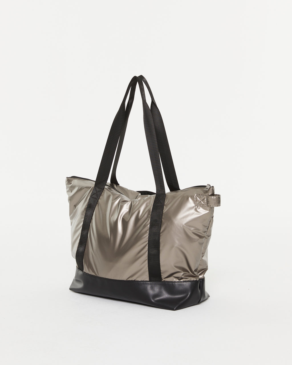 Women's shopper bag made of metallic nylon