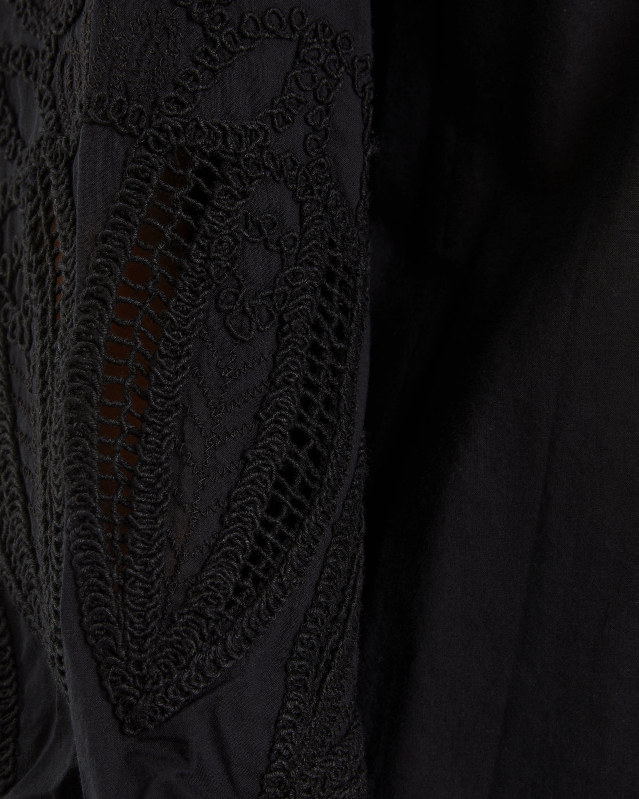 Camisa de mujer cuello mao manga larga en bordado suizo