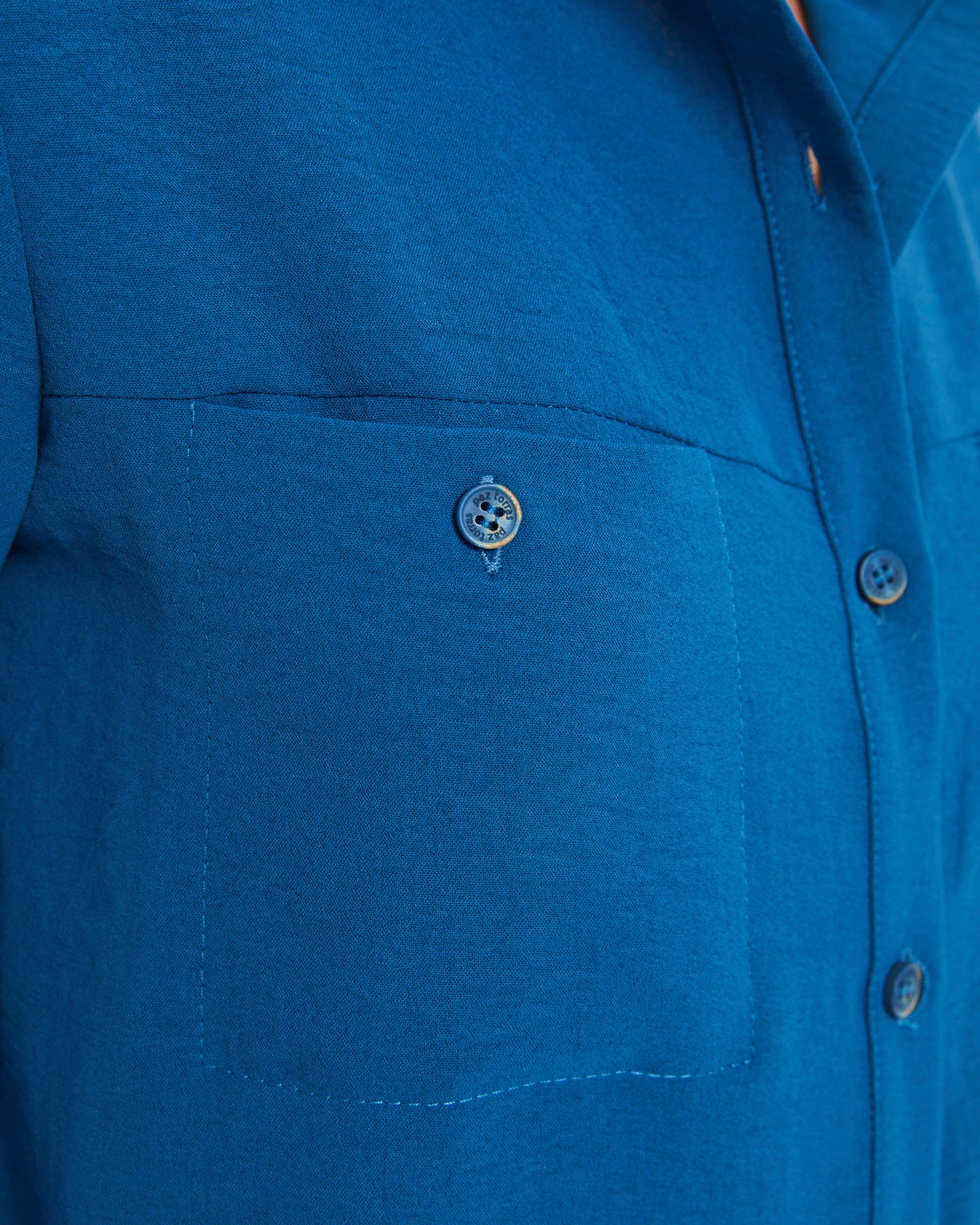 Chemise à manches longues pour femme avec col chemise