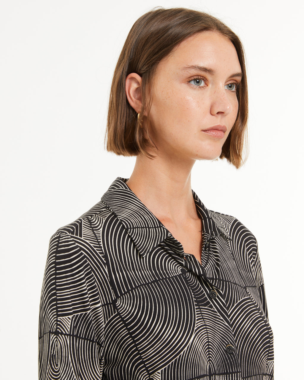 Camisa de mujer punto estampado cuello camisero