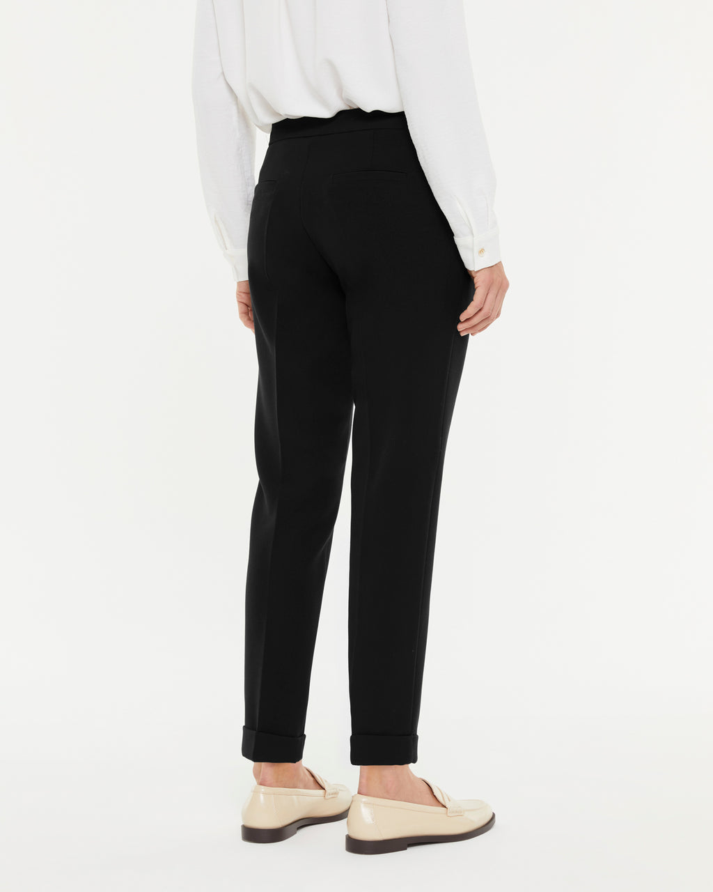 Pantalón recto de mujer en punto roma vuelta  bajo
