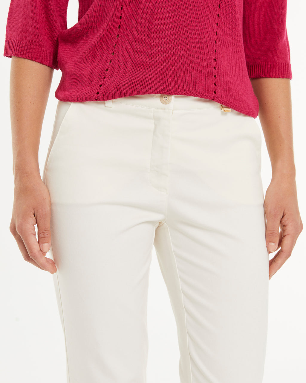 Pantalon femme avec ourlet à revers et poches latérales