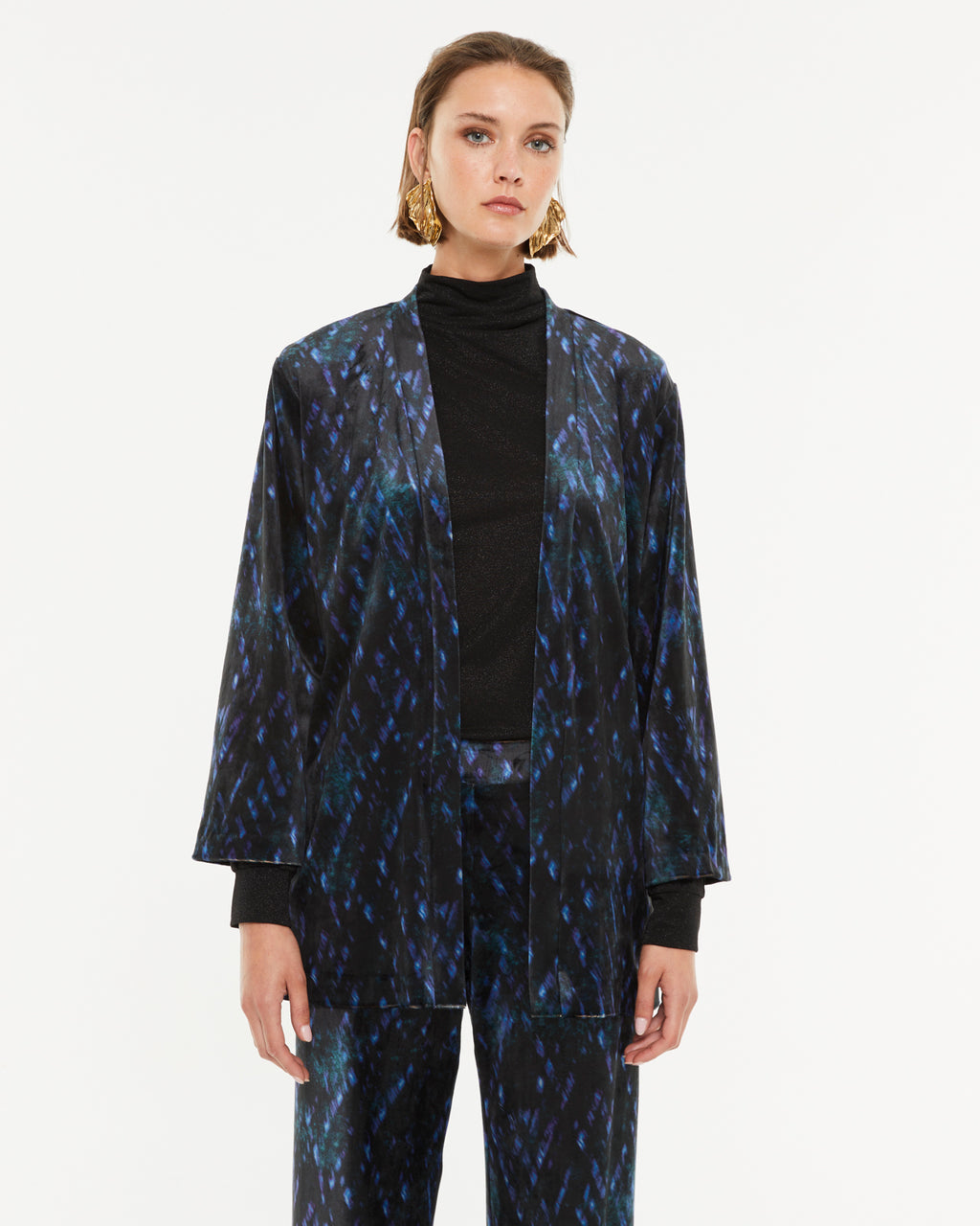 Kimono-style women's jacket in printed velvet