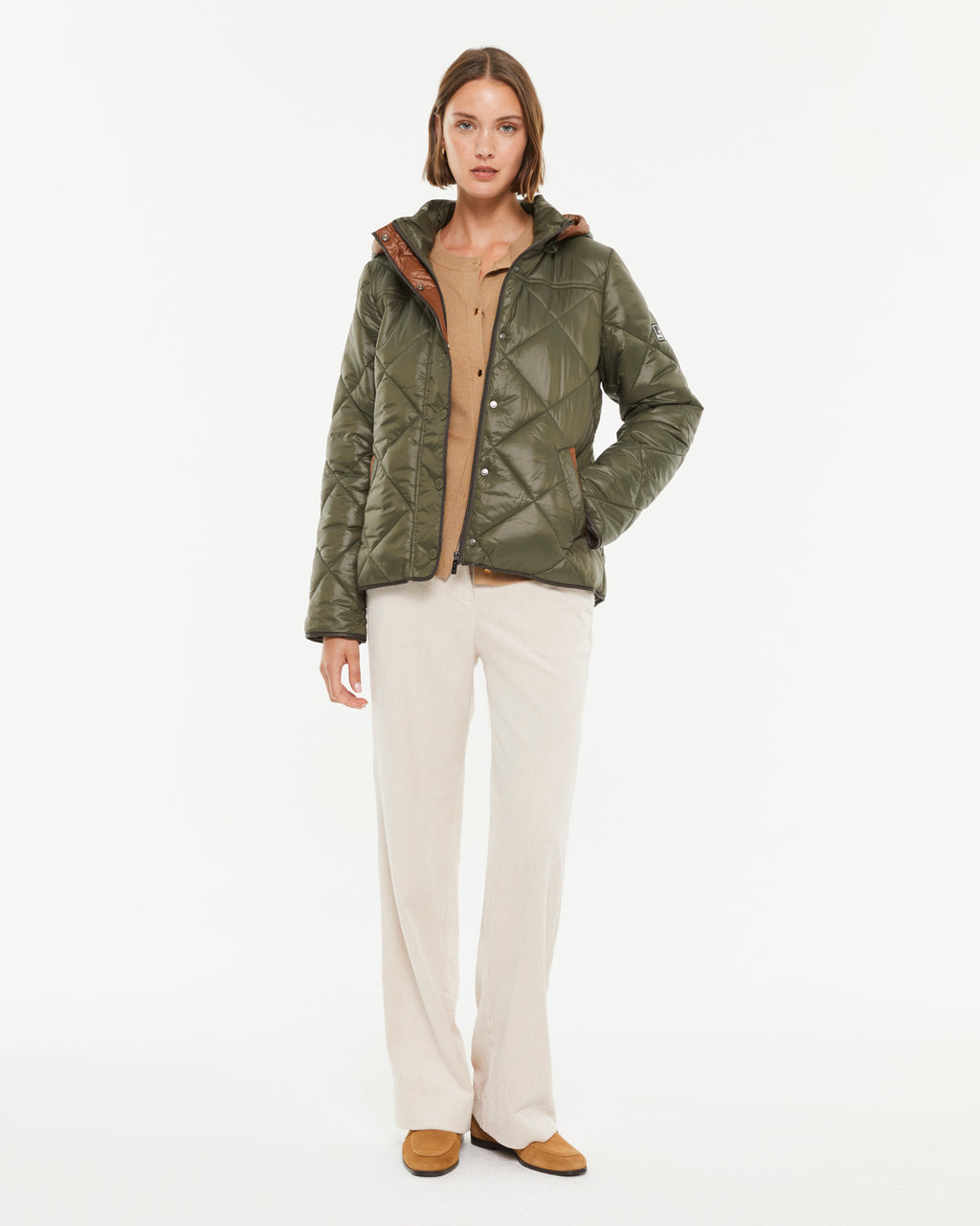 Plumífero de mujer con capucha desmontable y bolsillos