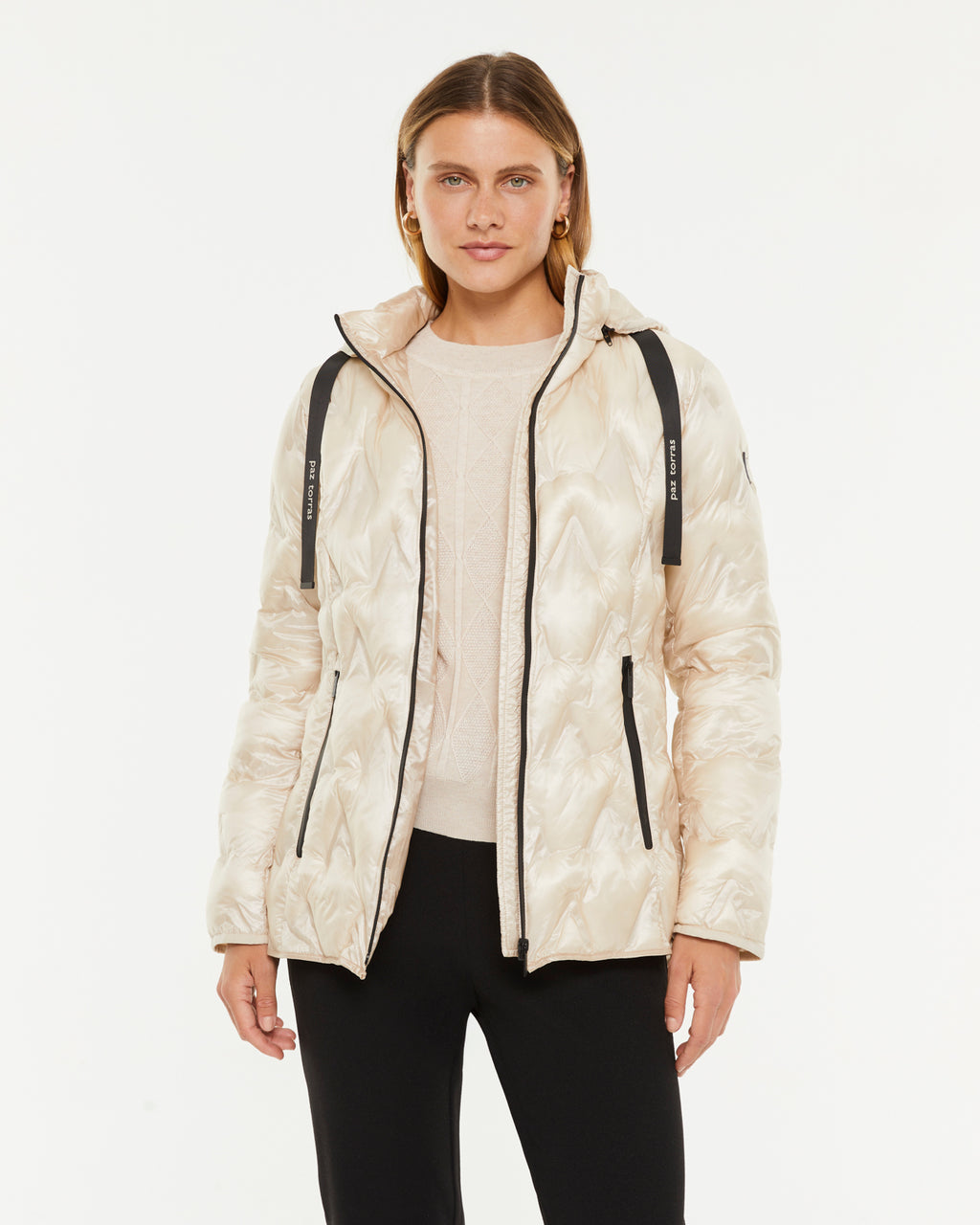 Plumífero de mujer con capucha desmontable