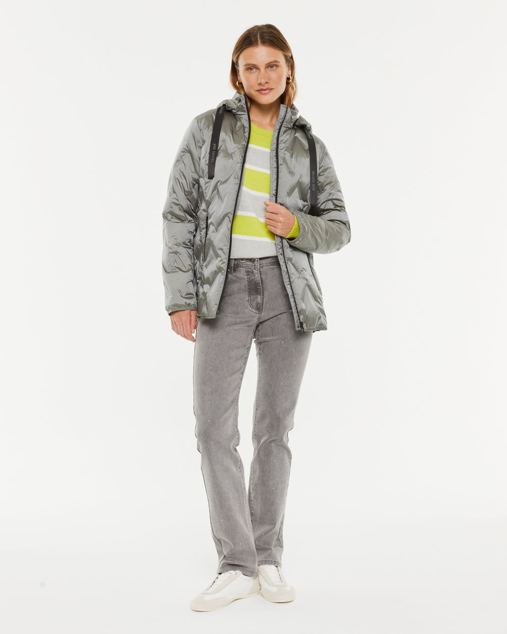 Plumífero de mujer con capucha desmontable