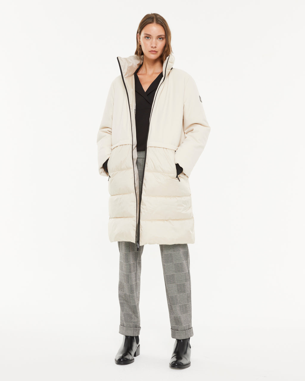 Parka larga de mujer con capucha