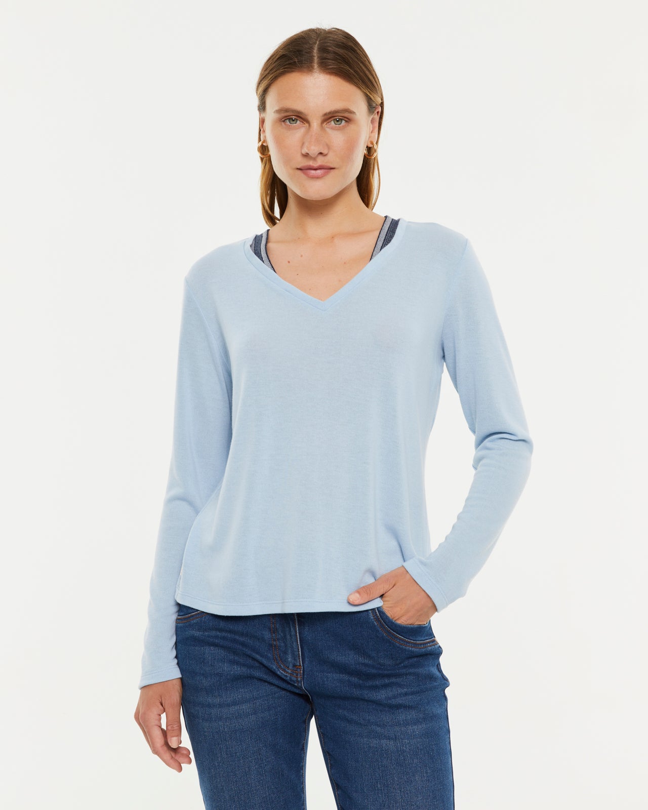 Camiseta de mujer escote pico manga larga