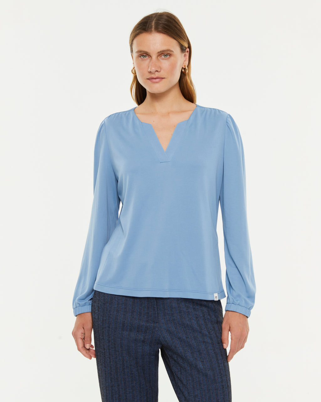 Camiseta de mujer escote pico manga larga