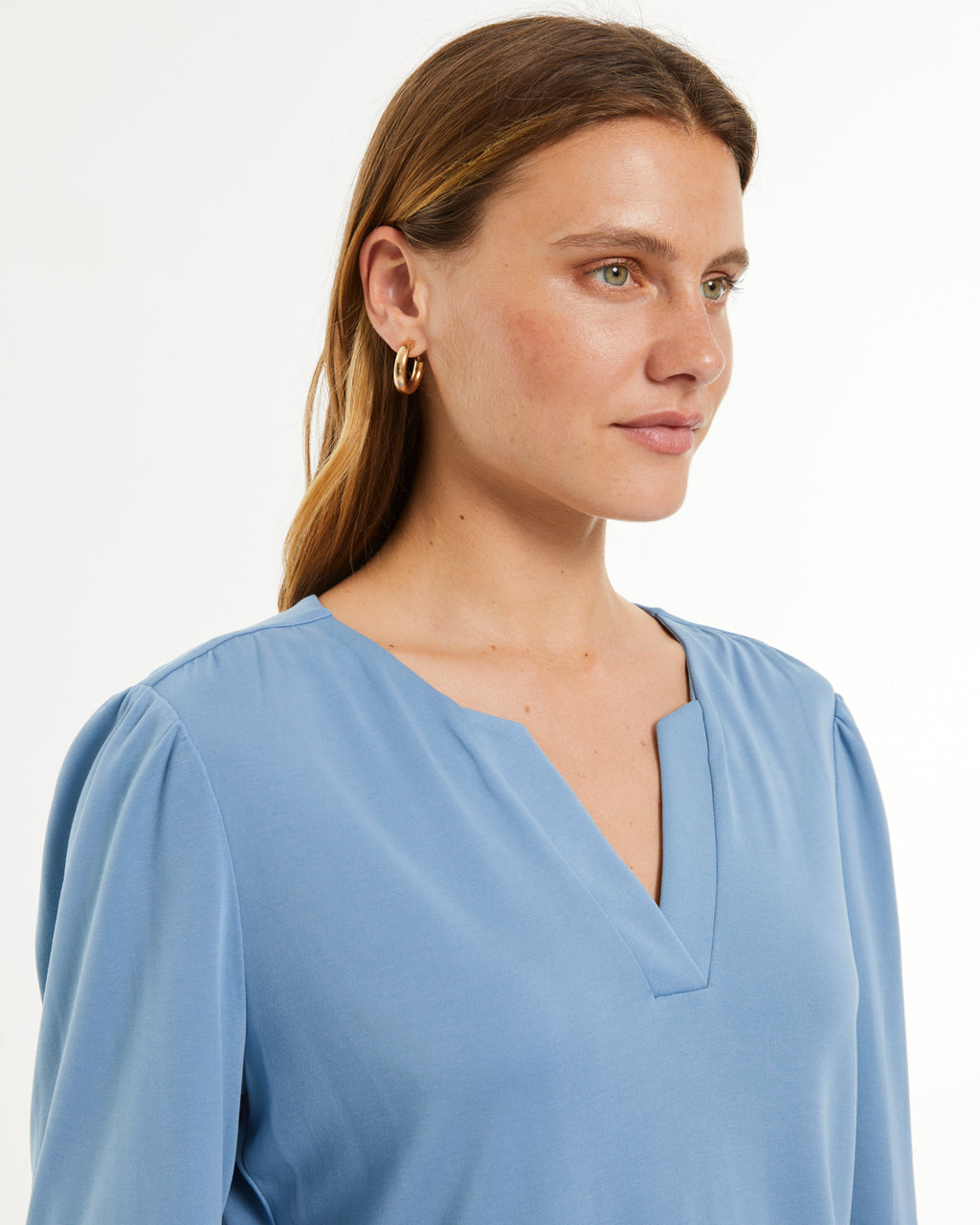 Camiseta de mujer escote pico manga larga