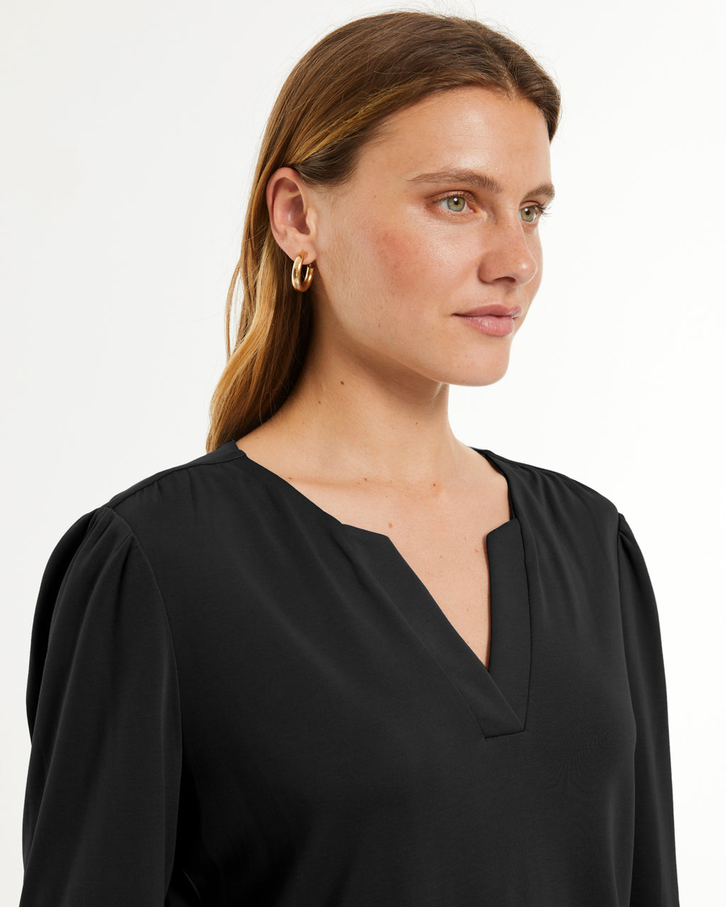 Camiseta de mujer escote pico manga larga