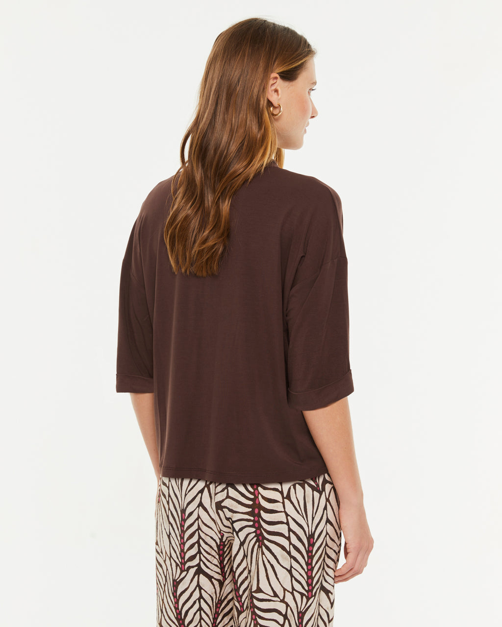 T-shirt à manches courtes et col en V pour femme