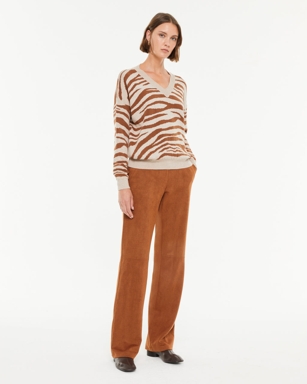 Jersey de mujer estampado animal print cuello pico
