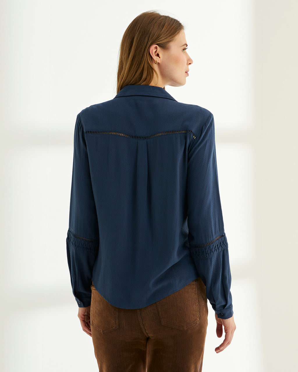 Camisa de mujer cuello camisero manga larga